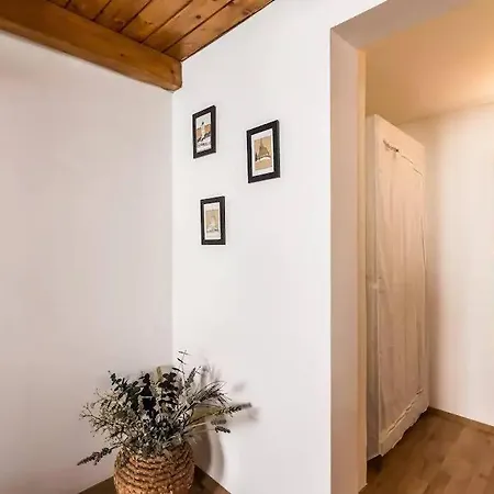 Apartman Spacious Lofted Place Next To The Pub District Budapest