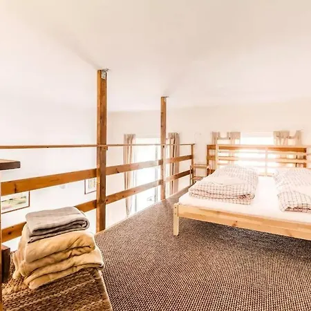 Apartman Spacious Lofted Place Next To The Pub District