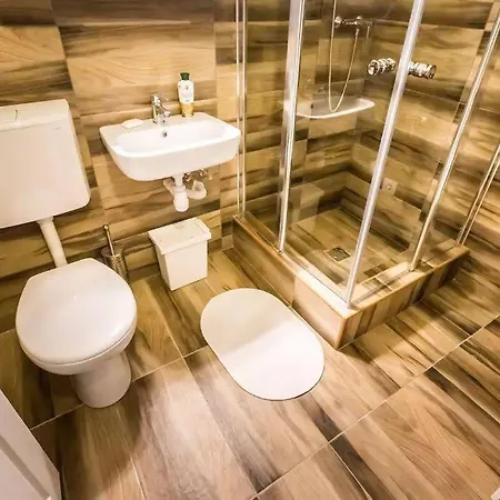 Spacious Lofted Place Next To The Pub District Apartman Budapest